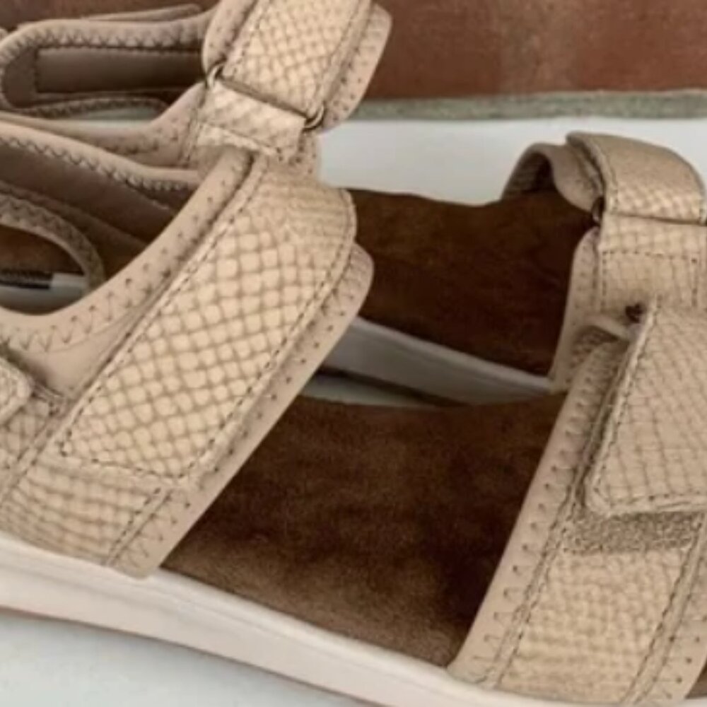 Walking Cradles Sandals